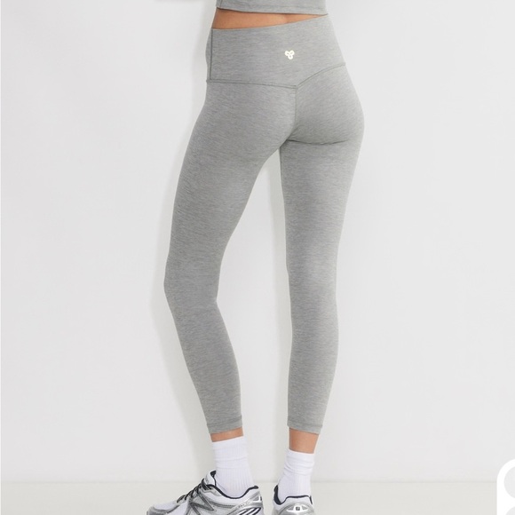 Aritzia Pants - Aritzia Golden Butter Leggings